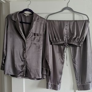 Lonxu Satin Pajama/Loungeware Set